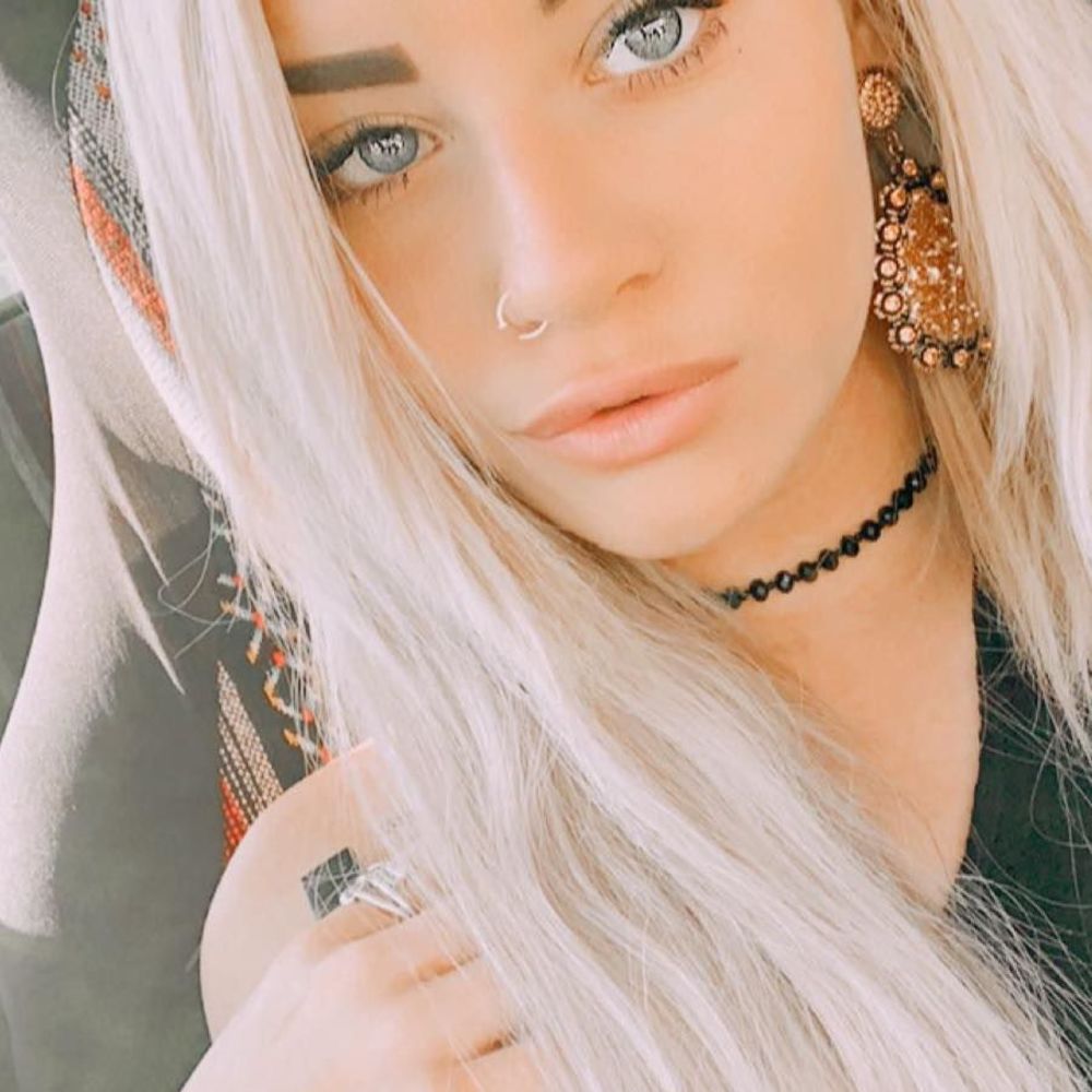 Meet your Posher, Taylor